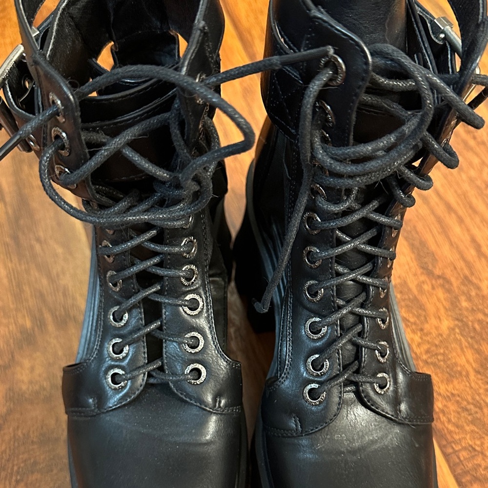 Lamoda Chunky Platform Cut-Out Lace-Up Boots – EU 37 / US 6, Black Faux Leather - Picture 8 of 8